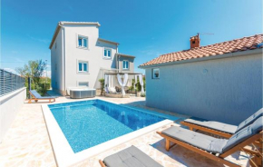 2 Bedroom Gorgeous Home In Zadar